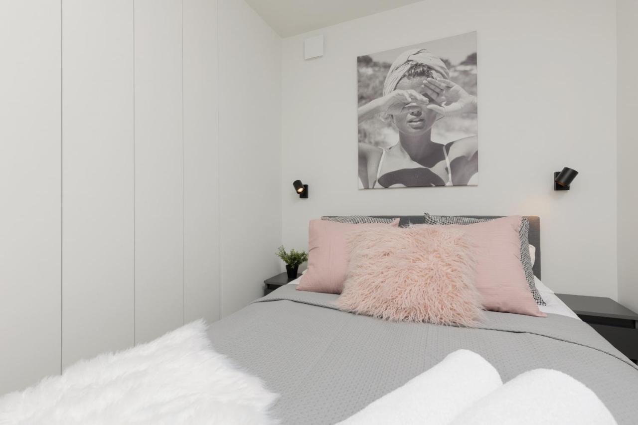 Cosy Dream City Center Apartment By Noclegi Renters Варшава Екстер'єр фото